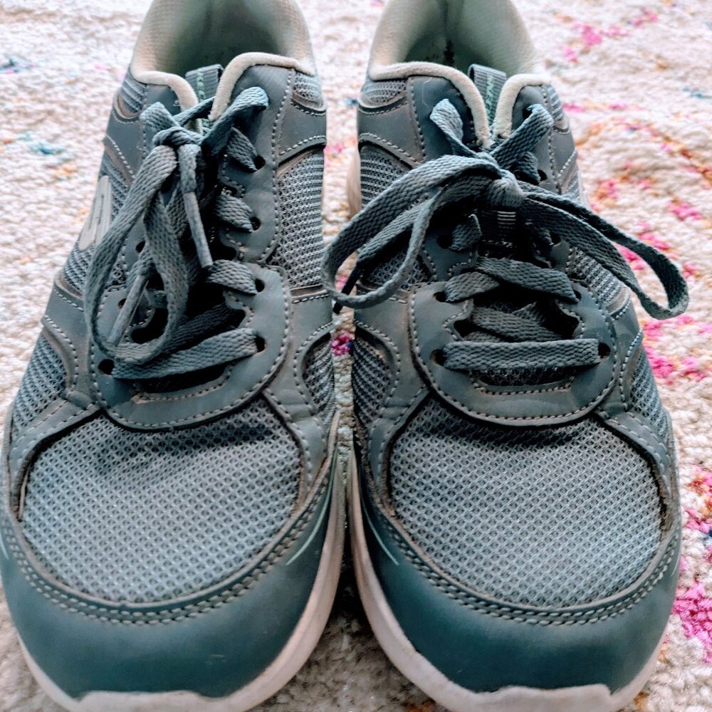 Skechers Air Cooled Memory Foam Running / Athletic Shoes